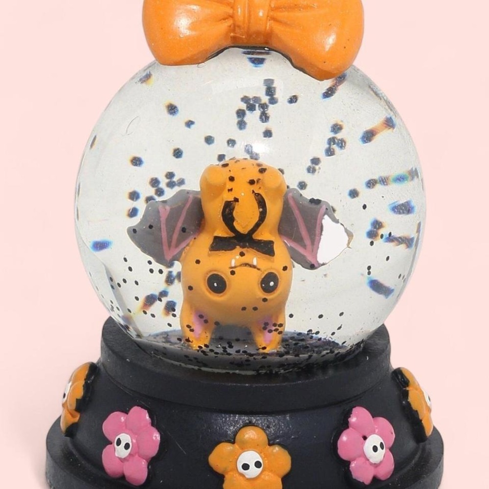 3" tall Orange and black mini snow globe featuring a bat NEW